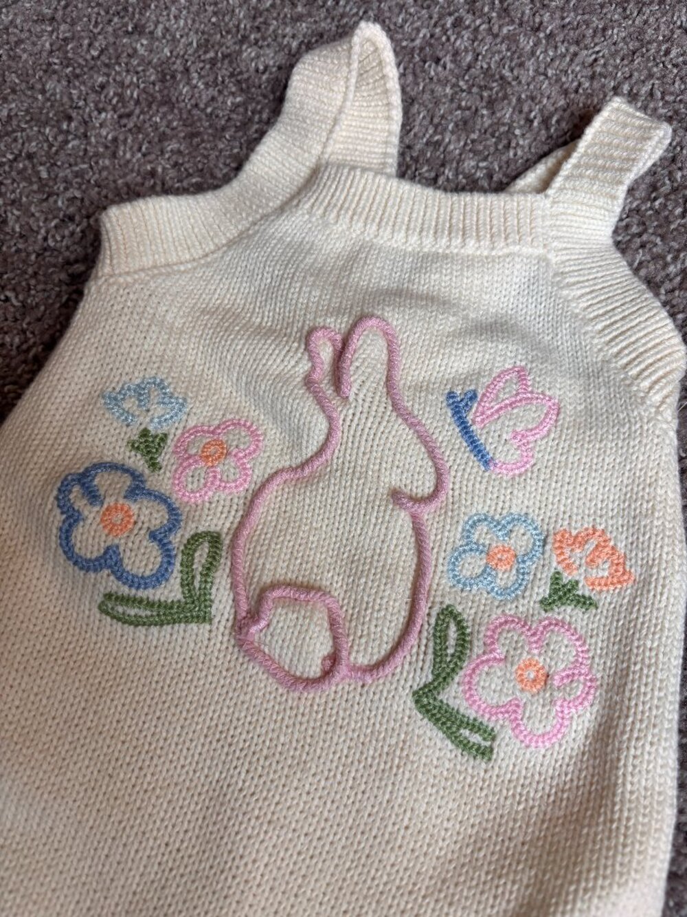 Old Navy Sleeveless Embroidered Sweater One-Piece Romper 12 months Easter Bunny